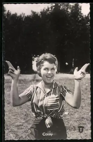 AK Musikerin Conny Froboess in dem Film Der lachende Vagabund