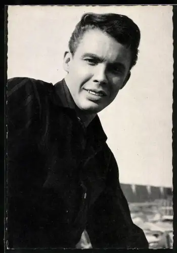 AK Peter Kraus, Portrait des Musikers im dunklen Hemd