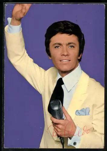 AK Musiker Rex Gildo in gelbem Anzug, Autograph