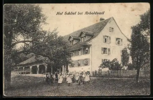 AK Arboldswil, Kinder vor Hof Schlief