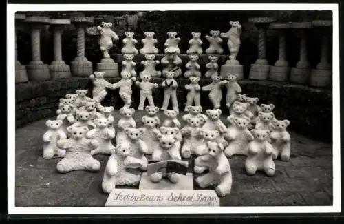 Fotografie modelierte Teddybären, Teddy-Bears School Days