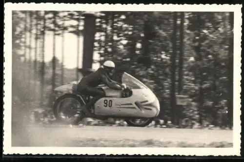 Fotografie Motorradrennen, Startnummer 90, Waldrennen