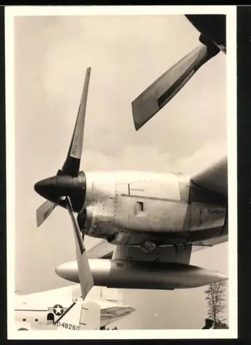 Fotografie Triebwerk einer amerikanischen Propellermaschine