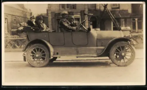 Fotografie Auto Cabrio mit Holzspeichen