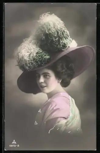 Foto-AK Photochemie Berlin Nr. 6872-3: Elegante Dame mit grossem Hut