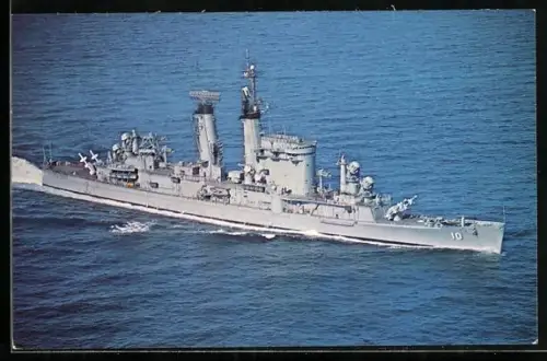 AK Guided Missile Cruiser USS Albany CG-10 underway, Kriegsschiff