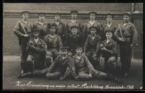 Foto-AK Matrosen der I. Torpedo-Division während der infanteristischen Ausbildung