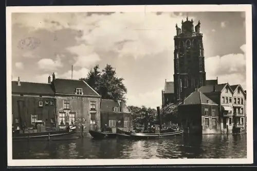 AK Dordrecht, Groote Kerk-Bomkade, Kanalpartie mit Schiffen