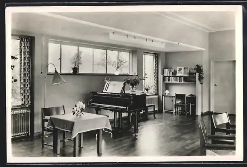 AK Bennekom, Huize De Born, Huiskamer