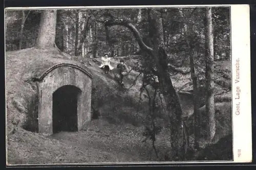 AK Lage Vuursche, Grot