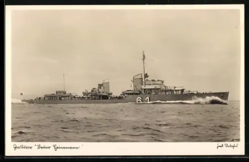 AK Zerstörer Bruno Heinemann der Kriegsmarine in voller Fahrt