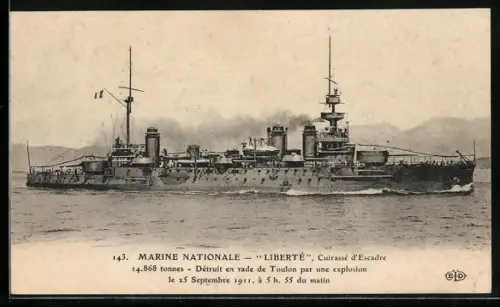 AK Marine Nationale, cuirassé d'escadre République, Kriegsschiff