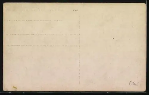 Foto-AK Matrosen an Deck eines Torpedobootes im Winter, vereistes Buggeschütz