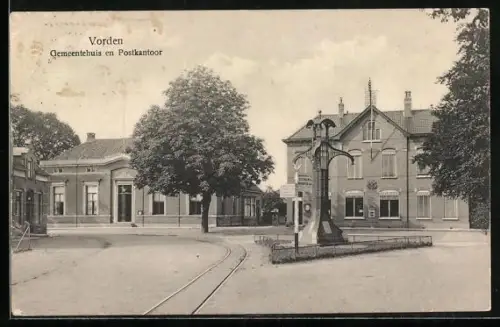 AK Vorden, Gemeentehuis en Postkantoor, Monument