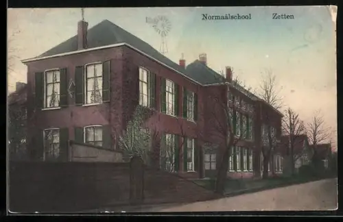 AK Zetten, Normaalschool