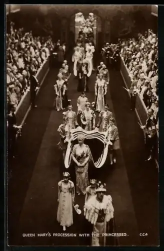 AK Queen Mary`s procession with the Princesses