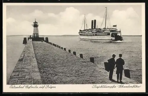 AK Sassnitz auf Rügen, Trajektdampfer Schwedenfähre und Leuchtturm