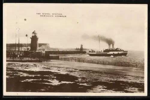 AK Newhaven, The Signal Station at the harbour