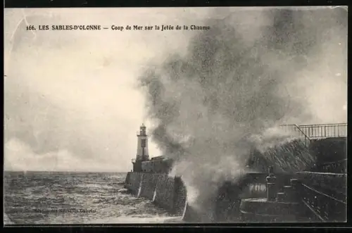 AK Les Sables-d`Olonne, Coup de Mer sur la Jetée de la Chaume