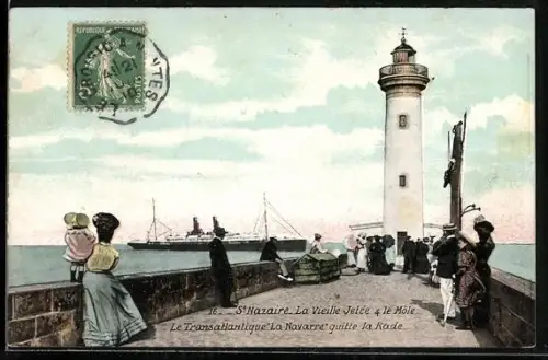 AK St-Nazaire, La Vieille Jetée & le Môle, Le Transatlantique La Navarre quitte la Rade, Leuchtturm