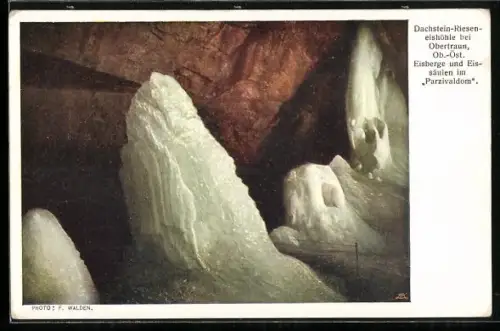 Künstler-AK Dachstein-Rieseneishöhle, Eisberge und Eissäulen im Parzivaldom