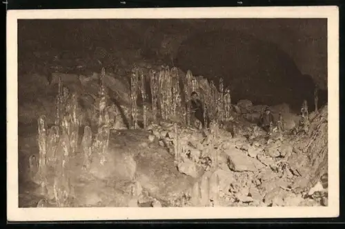 AK Werfen /Salzburg, Eisriesen-Unterwelt im Tennengebirge, Höhle mit Eiszwerg i. Wimur