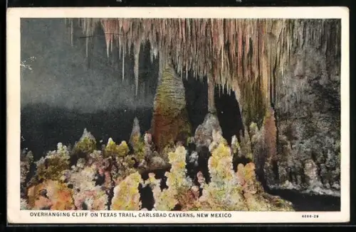 AK Carlsbad Caverns, New Mexico, Overhanging Cliff on Texas Trail