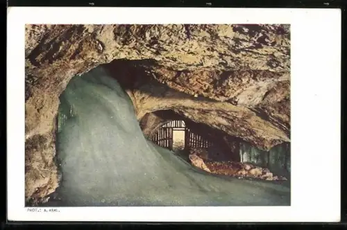 AK Salzburg, Eisriesenwelt im Tennengebirge, Eissee gegen Höhleneingang