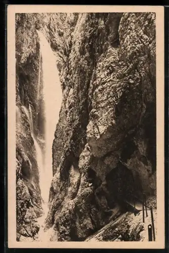 AK Garmisch-Partenkirchen, Wasserfall in der Höllentalklamm