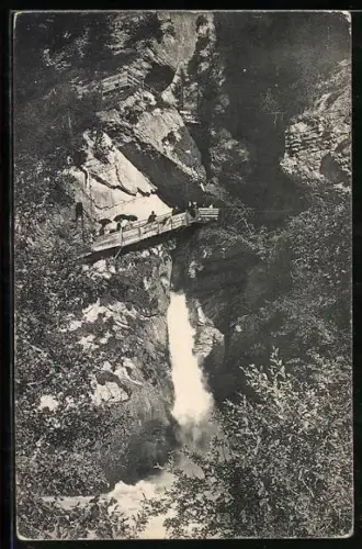 AK Trümmelbach /Lauterbrunnen, Wasserfall mit Brücke