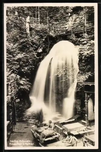 AK Rathen /Sächs. Schweiz, Amselfall mit Besuchern im Gasthof