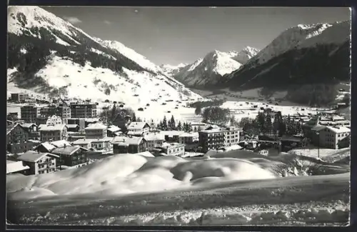 AK Klosters, Teilansicht mit Silvrettagruppe im Schnee