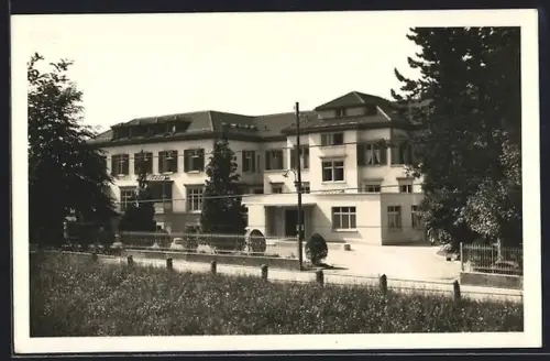 AK Männedorf, Kreisspital mit Strassenpartie