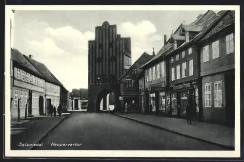 AK Salzwedel, Neupervertor, Cigarrenladen Hermann Franz