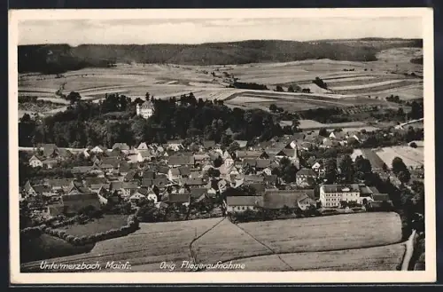 AK Untermerzbach /Mainfr., Fliegeraufnahme der Ortschaft mit umliegenden Feldern