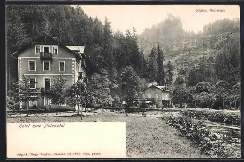 AK Polenztal /Sächs. Schweiz, Hotel zum Polenztal, Felsformationen im Hintergrund