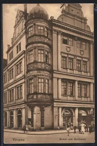 AK Torgau, Erker am Rathaus mit Friseurgeschäft