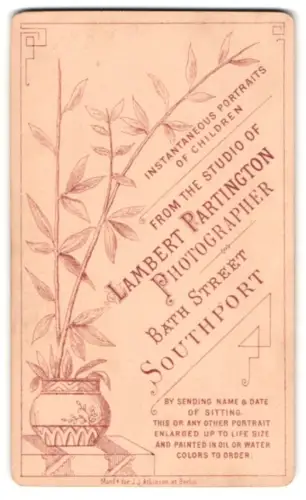 Fotografie Lambert Partington, Southport, Anschrift des Atelier nebst Pflanzenkübel