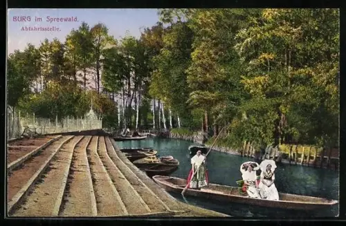 AK Burg im Spreewald, Abfahrtstelle mit Kähnen