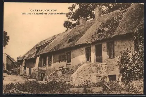 AK Château-Chinon, Vieilles Chaumières Morvandelles