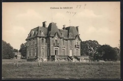 AK Dreux, Château de Dreux dans un paysage verdoyant