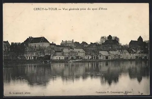 AK Cercy-la-Tour, Vue générale prise du quai d`Aron