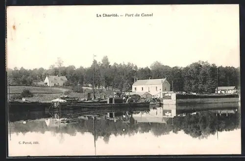 AK La Charité, Port du Canal avec péniches et maisons environnantes