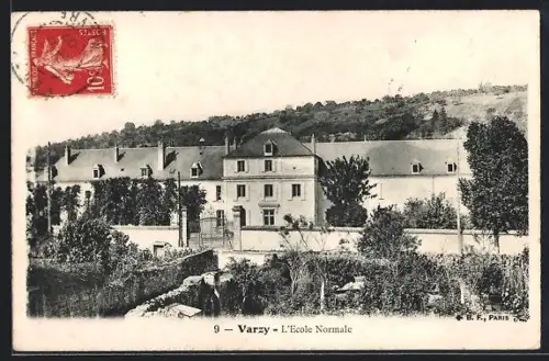 AK Varzy, L`École Normale