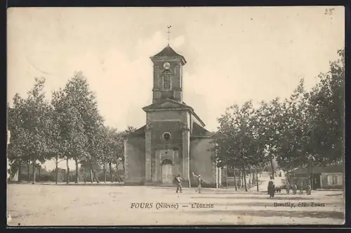 AK Fours /Nièvre, L`église