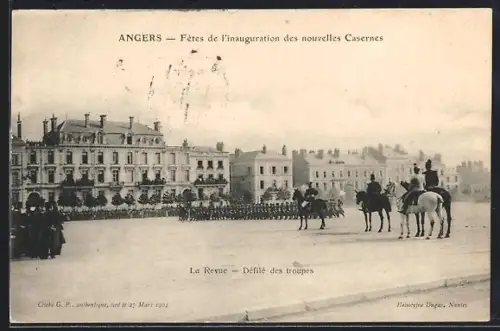 AK Angers, Fêtes de l`inaugration des nouvelles Casernes, La Revue