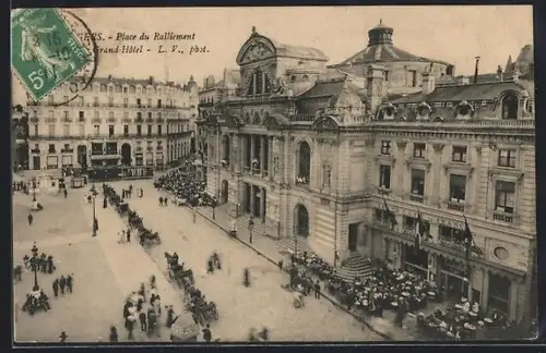 AK Angers, place du Ralliement, le théâtre et le grand-hôiel
