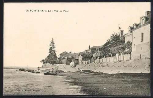 AK La Pointe /M.-et-L., Vue du Port