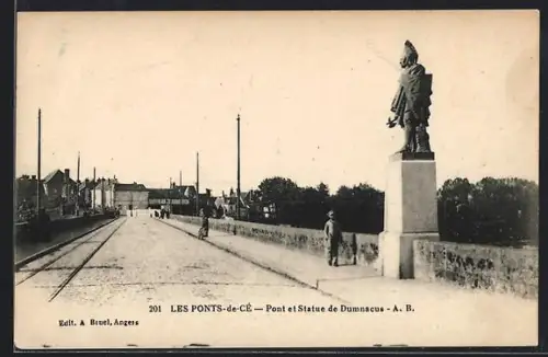AK Les Ponts-de-Cè, Pont et Statue de Dumnacus