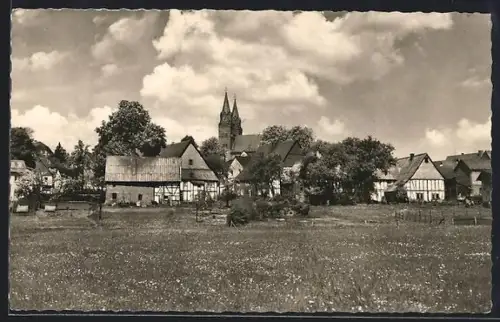 AK Hilchenbach, Ortsansicht mit Kirche und Fachwerkhäusern